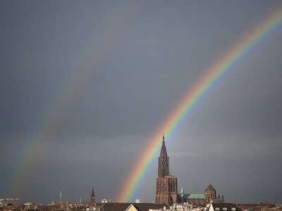 虹と大聖堂