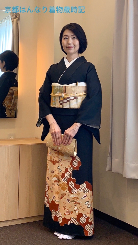 お母さまの黒留袖を感謝と祈りを込めて纏う | 京都はんなり着物歳時記