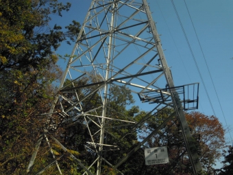 念仏山への一本目の鉄塔２０１１１７