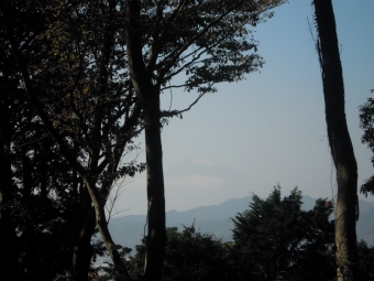 念仏山からうっすら富士山２０１１１７