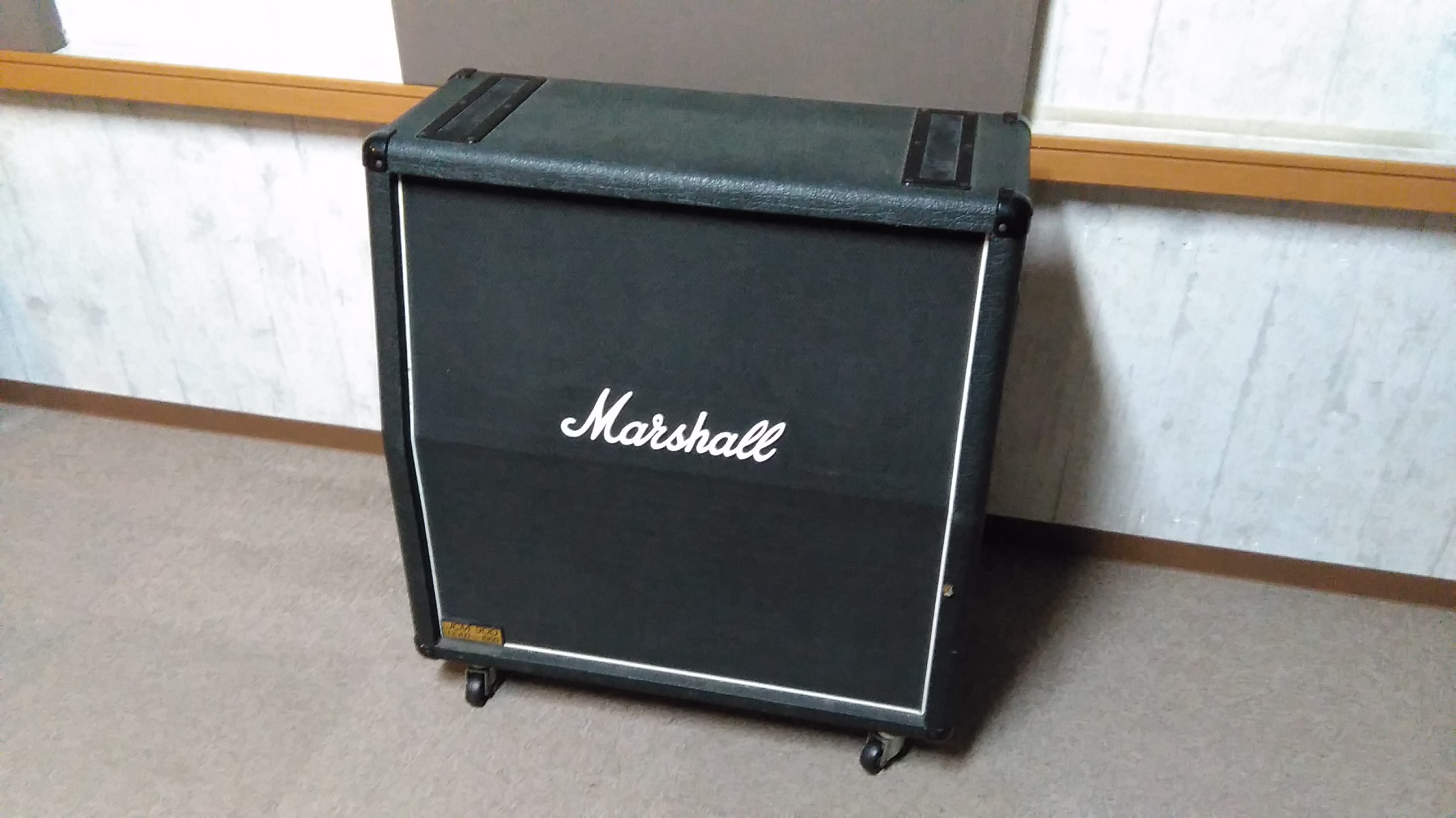 □Marshall/マーシャル JCM900 LAED1960 ギターアンプキャビネット 
