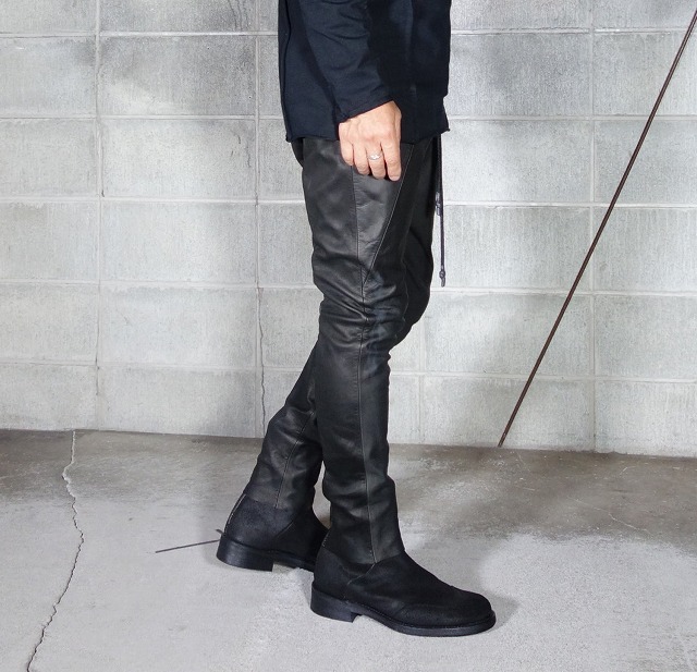 20AW-SOLIDLEATHERPANTS10.jpg