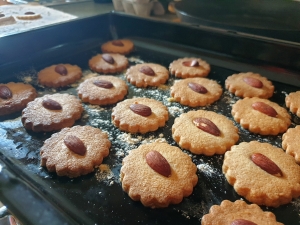 bakingcookies0420