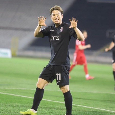 Asano Takuma 17th goal of the season